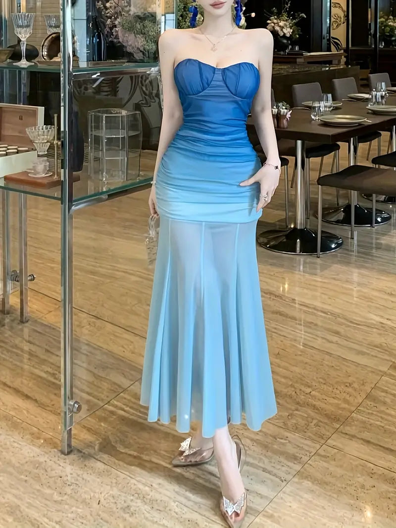 Summer Women'S Sexy Gradient Blue Off-Shoulder Bodycon Dress with Built-In Bra - Long Sleeveless Mermaid Beach Vacation Dress, High-Waisted X-Line Silhouette & Ruched Detailing for Resort Wear, Evening Wear, Offshoulder Fashion, Satinlike Fabric